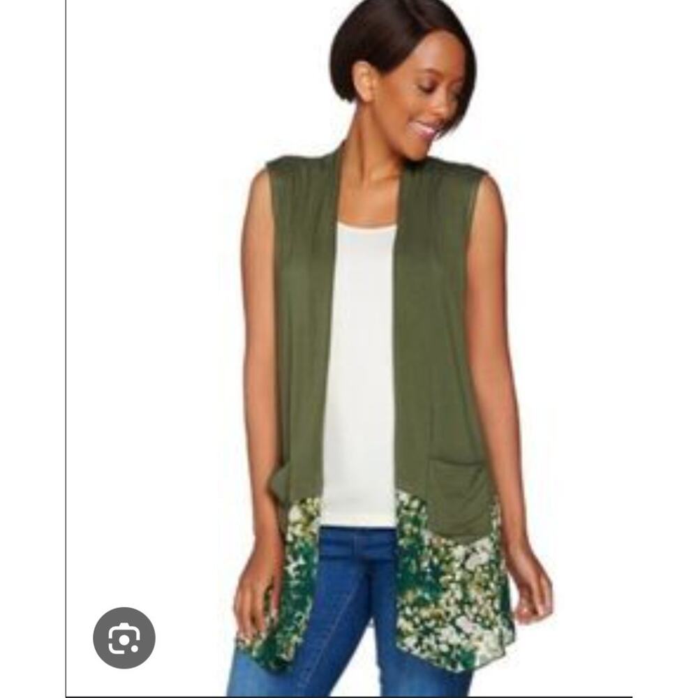 LOGO by Lori Goldstein Green Vest Long Line Floral Chiffon Hem Size Large